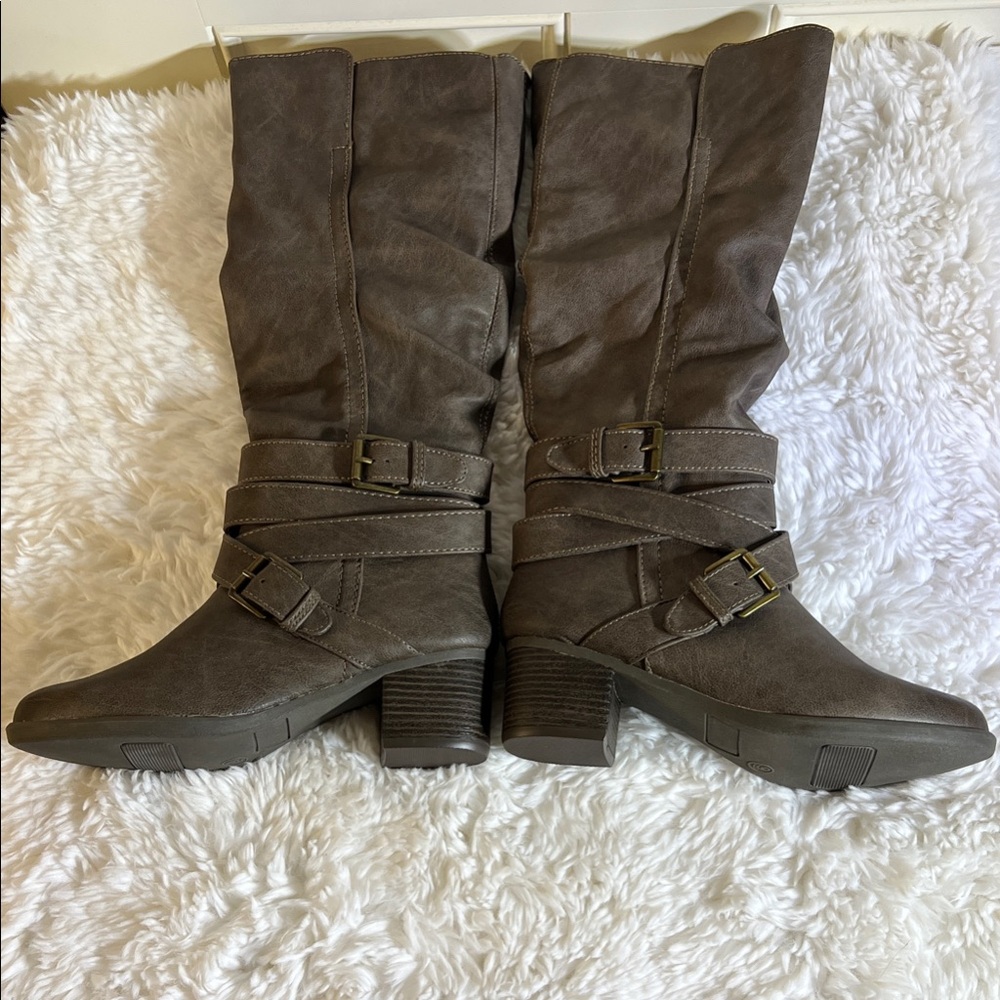 Elegant Over the Knee Brown Boots - Picture 13 of 16